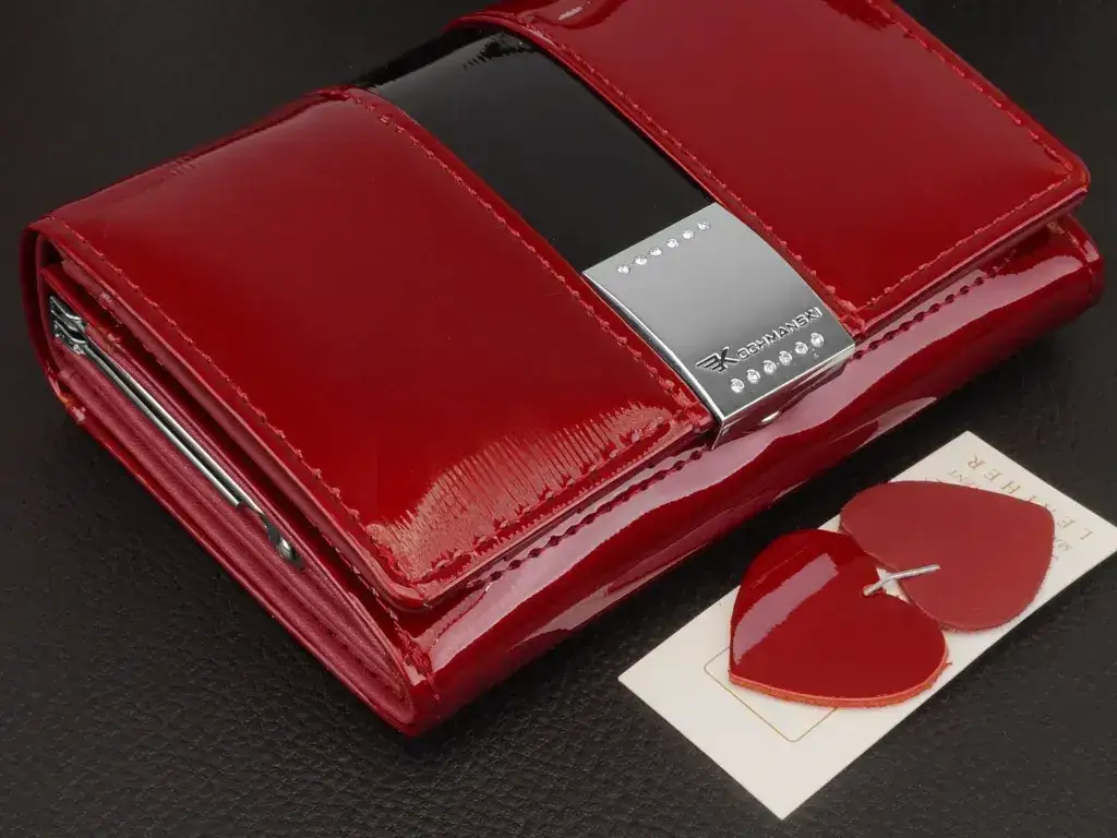 Gdzie kupić portfel damski - najlepsze miejsca i stylowe modele.