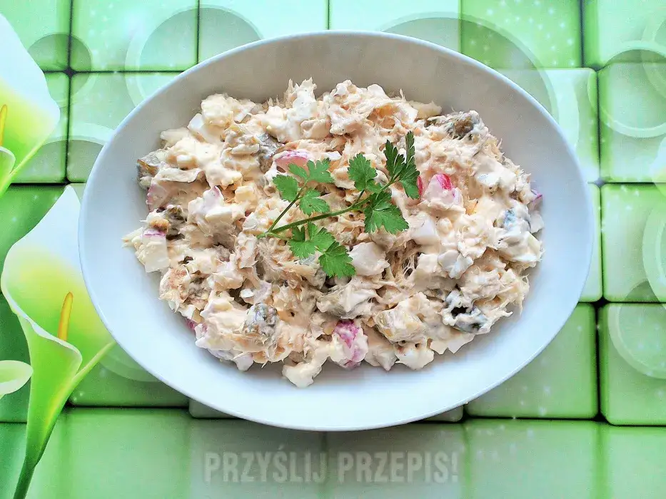 Jak zrobić sałatkę z makreli, aby zaskoczyć rodzinę prostym przepisem