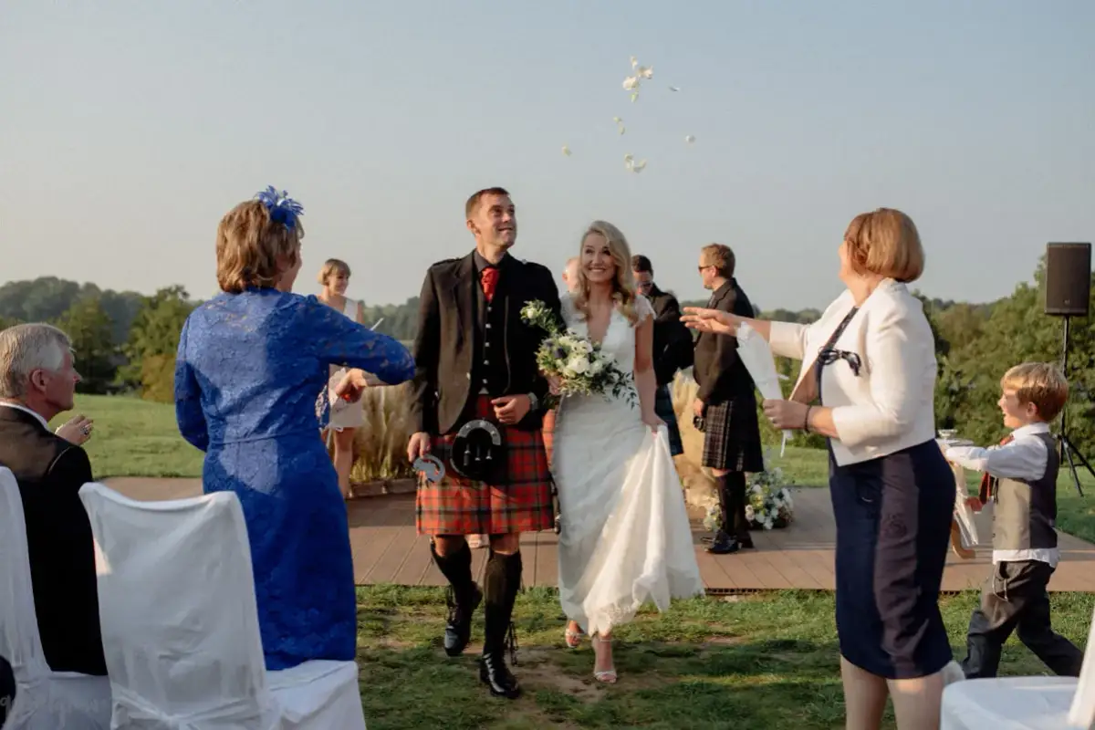 Ślub humanistyczny – co to jest i dlaczego warto go wybrać?