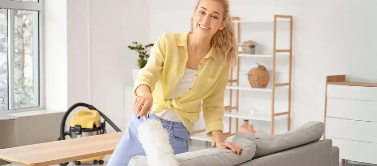 Jak wyprać poduszki z kanapy, aby uniknąć zniszczeń i plam