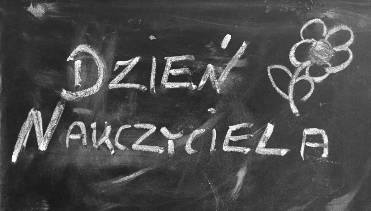 Jak napisać życzenia z okazji Dnia Nauczyciela, które wzruszą