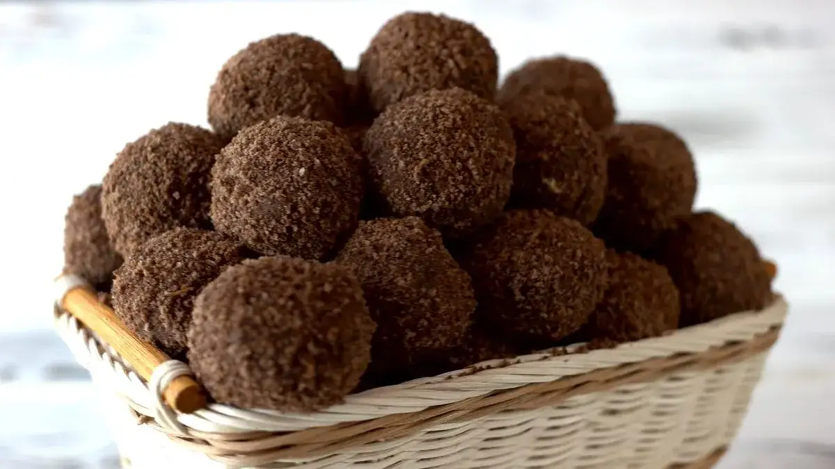 Co można zrobić z ciastek biszkoptów? Pyszne przepisy na desery