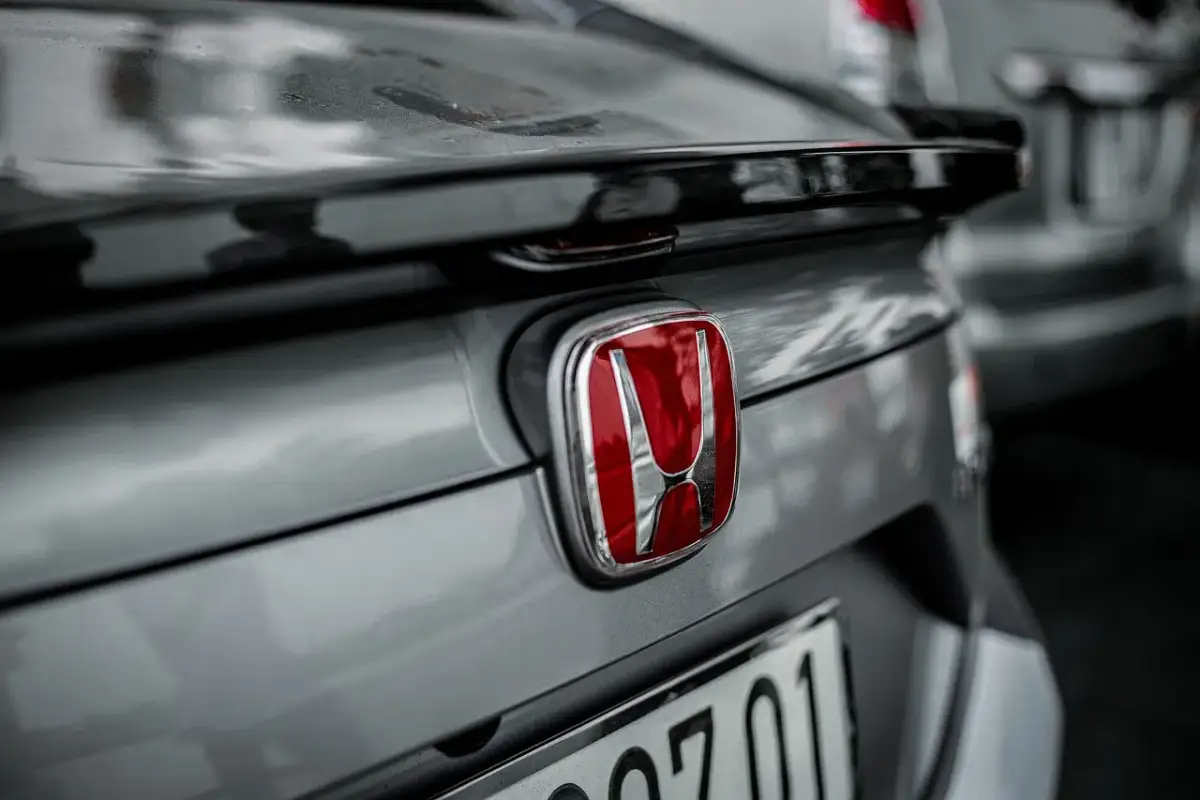 Auto z automatem do 15 tys: Najlepsze oferty na rynku używanych aut