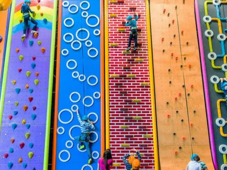 Zajęcia sportowe dla dzieci i rodziców w Warszawie – wspólna radość i zdrowie