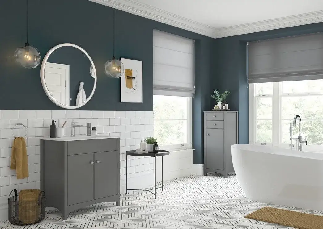 Jakie dodatki do szarej łazienki sprawią, że będzie zachwycać? Porady i inspiracje