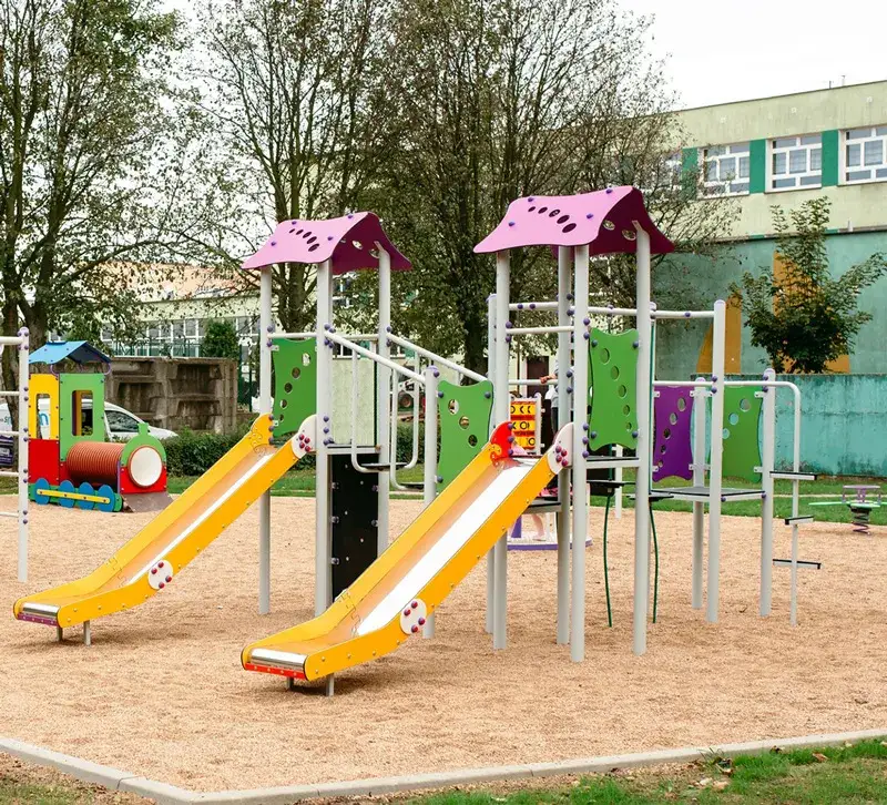 Jak zrobić karuzelę na plac zabaw - bezpieczne kroki i materiały