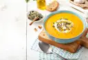Aksamitna zupa krem z dyni z kokosem i imbirem: przepis idealny