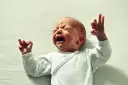 Kolka u dziecka: kiedy się zaczyna, jak długo trwa i kiedy mija?