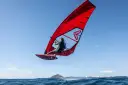 Jaki żagiel windsurfingowy? Dobierz idealny rozmiar na wiatr!