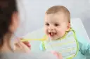 Co powinno umieć 5 miesięczne dziecko? Kluczowe umiejętności i porady
