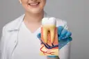 Wyrwanie zęba: Kiedy do dentysty, a kiedy NIE robić tego samemu?