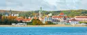 Sopot: malownicze budynki z czerwonymi dachami, wieża widokowa i plaża. Warto zobaczyć to miasto jesienią!