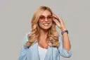 Oprawki dla blondynek: Ciepły czy chłodny blond? Wybierz idealne!