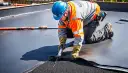 Ile kosztuje położenie papy na dachu? Sprawdź, co wpływa na ceny