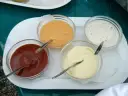 Prosty sos do burgera: majonez i musztarda. Zrób go w 2 minuty!