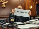 Firma ogłasza upadłość: Co z pracownikami? Prawa i pieniądze