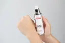 Serum do twarzy po 50-tce: Jak wybrać idealne? Poradnik eksperta