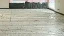 Jastrych pod ogrzewanie podłogowe: Cement czy anhydryt? Jak wybrać?