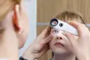Astygmatyzm u dziecka: Kiedy okulary ratują wzrok?