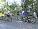 Holowanie motocykla: jak robić to bezpiecznie i zgodnie z prawem?