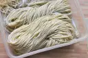 Jak zrobić makaron ramen? Przepis na idealną sprężystość!
