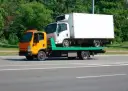 Czy można holować samochód ciężarowy z przyczepą? Przepisy i bezpieczeństwo