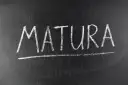 Napis MATURA kredą na czarnej tablicy.