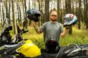 Jaki kask na motorower? Pełny poradnik: typy, normy, dopasowanie