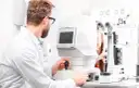 Okulista czy optometrysta? Kto precyzyjniej dobierze Twoje okulary?