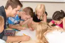 Czy katecheta może być wychowawcą? Kontrowersje i regulacje w szkołach