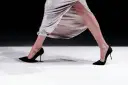 Jak chodzić w butach na obcasie bez bólu i z pewnością siebie