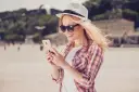 Ile internetu w roamingu Plus? Sprawdź limity i koszty danych w UE