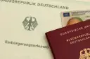 Niemiecki paszport, dowód osobisty i dokument potwierdzający obywatelstwo.