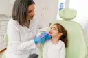 Jak pomóc dziecku otworzyć usta u dentysty? Spokojna wizyta!