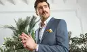 Jaką koszulę do garnituru wybrać, aby wyglądać elegancko?