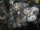 Silnik 1.9 TDI z widocznym rozrządem. Planujesz wymianę rozrządu 1.9 tdi? Koszt takiej usługi zależy od wielu czynników.