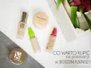 Korektory i podkłady marek Dr Irena Eris, Bourjois i Revlon na białym tle.