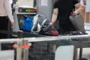 Czego nie zabrać do bagażu podręcznego? Uniknij problemów na lotnisku!