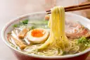 Czy ramen jest zdrowy? Analiza składników i porady