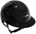 Kask z szerokim daszkiem: Styl i ochrona. Co musisz wiedzieć?
