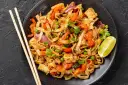 Pad Thai: Co to za danie? Poznaj smak, historię i składniki