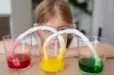 Eksperymenty z wodą dla dzieci: Odkryj naukę przez zabawę w domu!