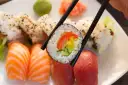 Sushi z czym zrobić? Od ryżu po idealne dodatki!