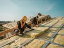 Ile kosztuje wymiana dachu 100m2? Sprawdź, co wpływa na cenę