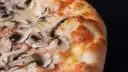 Jak zrobić pizzę w domu - proste przepisy i smaczne dodatki
