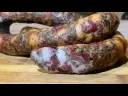 Kiełbasa z wołowiny i boczku: Jedyna odpowiedź w krzyżówkach?