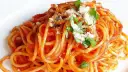 Sos do spaghetti z passaty: Prosty przepis na idealny smak!