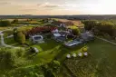 Hotele nad jeziorem zachodniopomorskie - idealne miejsca na relaks