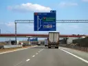 Droga ekspresowa z tablicą kierunkową A1, E75, Łódź, Częstochowa, Katowice.
