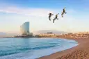 Ile trwa lot Barcelona Warszawa? Całkowity czas podróży i czynniki